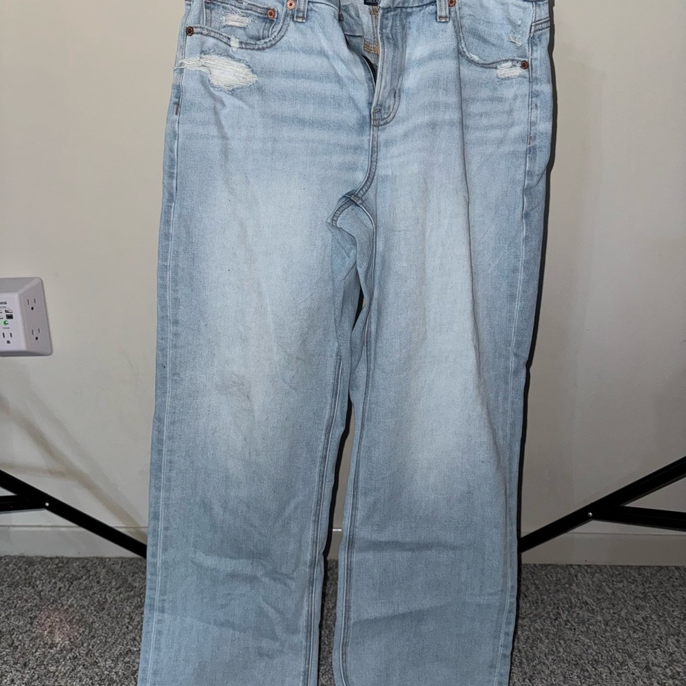 Women’s Light Blue Jeans